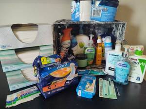 lot 118 image: Lot of Personal Care Items