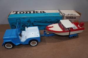 lot 1A image: Vintage Tonka Jeep Runabout Set with Box - Jeep, Boat, and Trailer