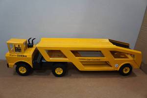 lot 2 image: Vintage Tonka Mighty Car Carrier