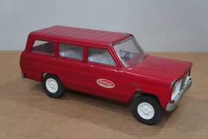lot 8 image: Vintage Tonka Jeep