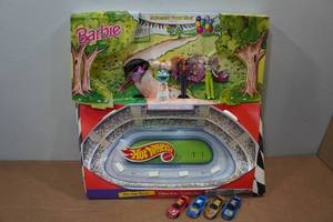 lot 51 image: Barbie & Hot Wheels McDonalds Happy Meal Display