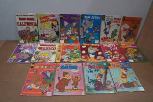 lot 89 image: Assorted Vintage Comic Books - Scooby-Doo, Yogi Bear, Tom & Jerry