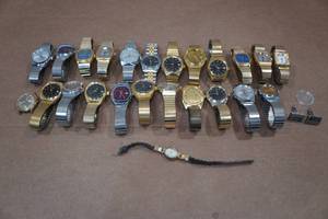 lot 130 image: Assorted Vintage Geneva Watches