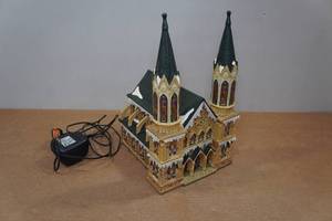 lot 144 image: Vintage Santas Workbench St. Augustines Catherdral Lighted House