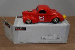 lot 151 image: Speccast Limited Edition Die Cast Collector Bank