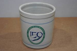 lot 159 image: Vintage Red Wing Mini Stoneware Crock
