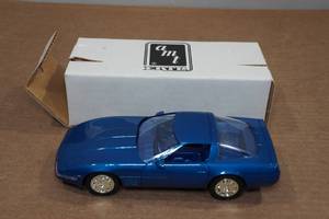 lot 173 image: Ertl 1991 Corvette ZR-1 Promotional Model Car