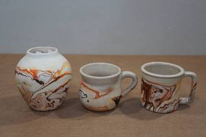 lot 185 image: 3 Nemadji Handmade Clay Pottery Pieces