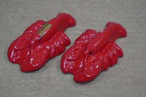 lot 213 image: Vintage Salt and Pepper Shaker Set - Lobster