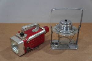 lot 238 image: 2 Vintage Lanterns