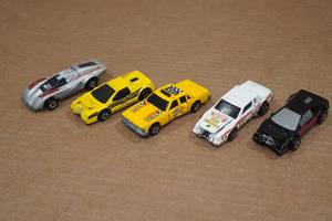 lot 260 image: Hot Wheels Assorted Crash-Ups Cars