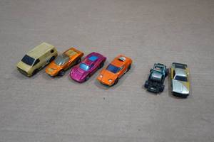 lot 261 image: Assorted Hot Wheels Sizzlers Cars