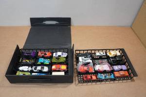 lot 272 image: Street Wheels Amoco Racing Carry Case with Cars