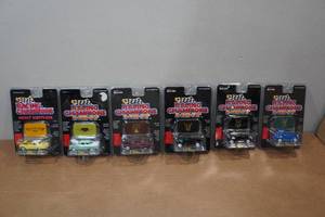 lot 284 image: Racing Champions Mint Edition Die Cast Cars - Ford
