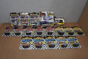 lot 285 image: Assorted NASCAR Small Scale Die Cast Cars