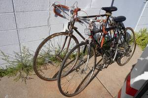 lot 286 image: 2 Vintage Road Bicycles - Schwinn Continental, Motobecane Nomade II