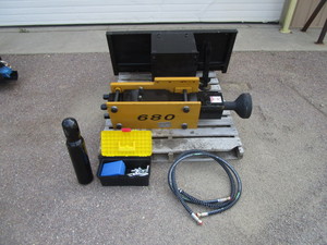 lot 8 image: CFG Industrial Skid Steer 680 Post Pounder