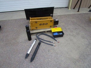 lot 9 image: CFG Industrial Skid Steer 680 Concrete Breaker