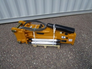 lot 149 image: GIYI Excavator Silent Breaker