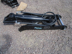 lot 154 image: Future Equipment 5 Ton Excavator Hydraulic Thumb