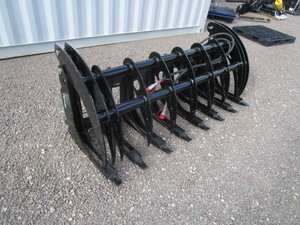 lot 225 image: Future Equipment Skid Steer 72 Log Grapple Bucket