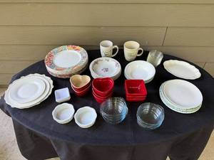 lot 14 image: Assorted Dinnerware Collection with Plates, Bowls, Mugs, and Ramekins