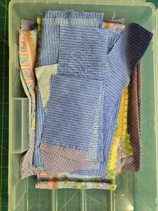 lot 60 image: Fat Quarter Log Cabin Quilt Kit and Assorted Floral Quilting Fabrics