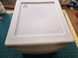 lot 100 image: Sterilite 3-Drawer Organizer with Assorted Craft Beads, Jewelry, and Fabric Scraps
