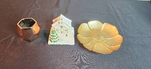 lot 131 image: Home Decor and Kitchen Lot with Cuisinart Egg Central, Decorative Dishes, Floral Bag, and More