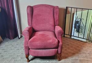 lot 133 image: Upholstered Wingback Recliner Chair in Red Patterned Fabric