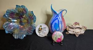 lot 164 image: Collection of Decorative Porcelain and Art Glass Pieces Including Hand-Painted Plate Signed Capodimonte