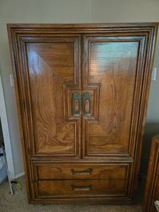 lot 165 image: Vintage Oak Armoire with Brass Tone Handles and Drawers 60x38x19 in