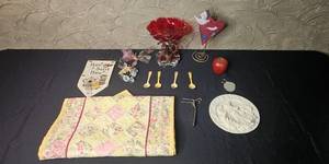lot 186 image: Decorative Home Decor Collection with Quilt Runner, Glass Bowl, Wall Art, and More
