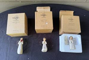 lot 239 image: Set of 3 Willow Tree Angels with Original Boxes