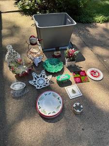 lot 253 image: Assorted Christmas Decor and Holiday Serveware Collection