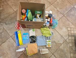 lot 259 image: Collection of Household Cleaning Supplies and Cloths - quantities unknown