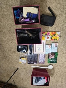 lot 290 image: Assorted Beauty, Personal Care, and Accessories Lot with Storage Bins - content quantities unknown