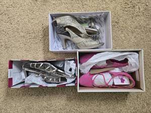 lot 326 image: Set of 3 Womens Dress Shoes Assorted Brands and Styles Size 8.5M, 8.5M, 9M