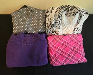 lot 330 image: Lot of 4 Womens Sweaters and Tops - Various Brands and Sizes Inc Talbots