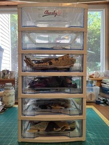 lot 374 image: Organizer Drawer Set with Various Quilting Fabric Scraps and Fat Quarters