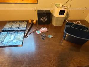 lot 412 image: Air Purifier, 6 Chill Out Eye Masks, Sequin Coin Purse, Smoked Cocktail Kit & More