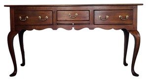 lot 71 image: Vintage Gabberts Pine Console Table with Queen Anne Legs, 1992