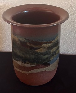 lot 74 image: Douglas Cole Signed Stoneware Pottery Vase
