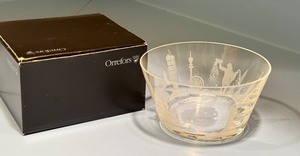 lot 35 image: Orrefors Cities in Sweden Etched Crystal Bowl