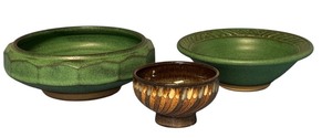 lot 38 image: Set of 3 Artisan Pottery Bowls Green and Brown Tones