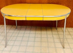 lot 418 image: Vintage Yellow Metal Kitchen Table with Chrome Legs