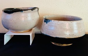 lot 307 image: Set of 2 Mary Anderson Studio Pottery Bowls