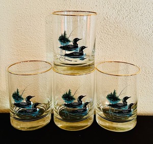 lot 243 image: Set of 4 Jerry Raedeke Loon Drinking Glass Rock Tumblers  Whiskey Glasses