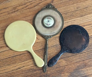 lot 172 image: Set of 3 Vintage Handheld Vanity Mirrors Assorted Styles