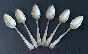 lot 175 image: Set of 6 Vintage Sterling Silver Spoons with Ornate Handles